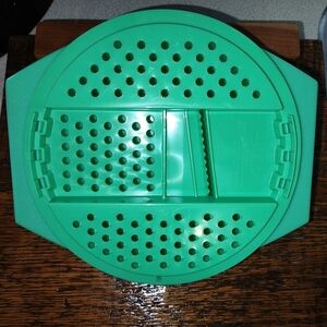 VINTAGE Tupperware Grater Bowl # 786-8 jadeite green 2-Piece Set